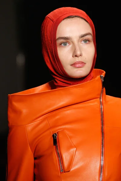Look 13